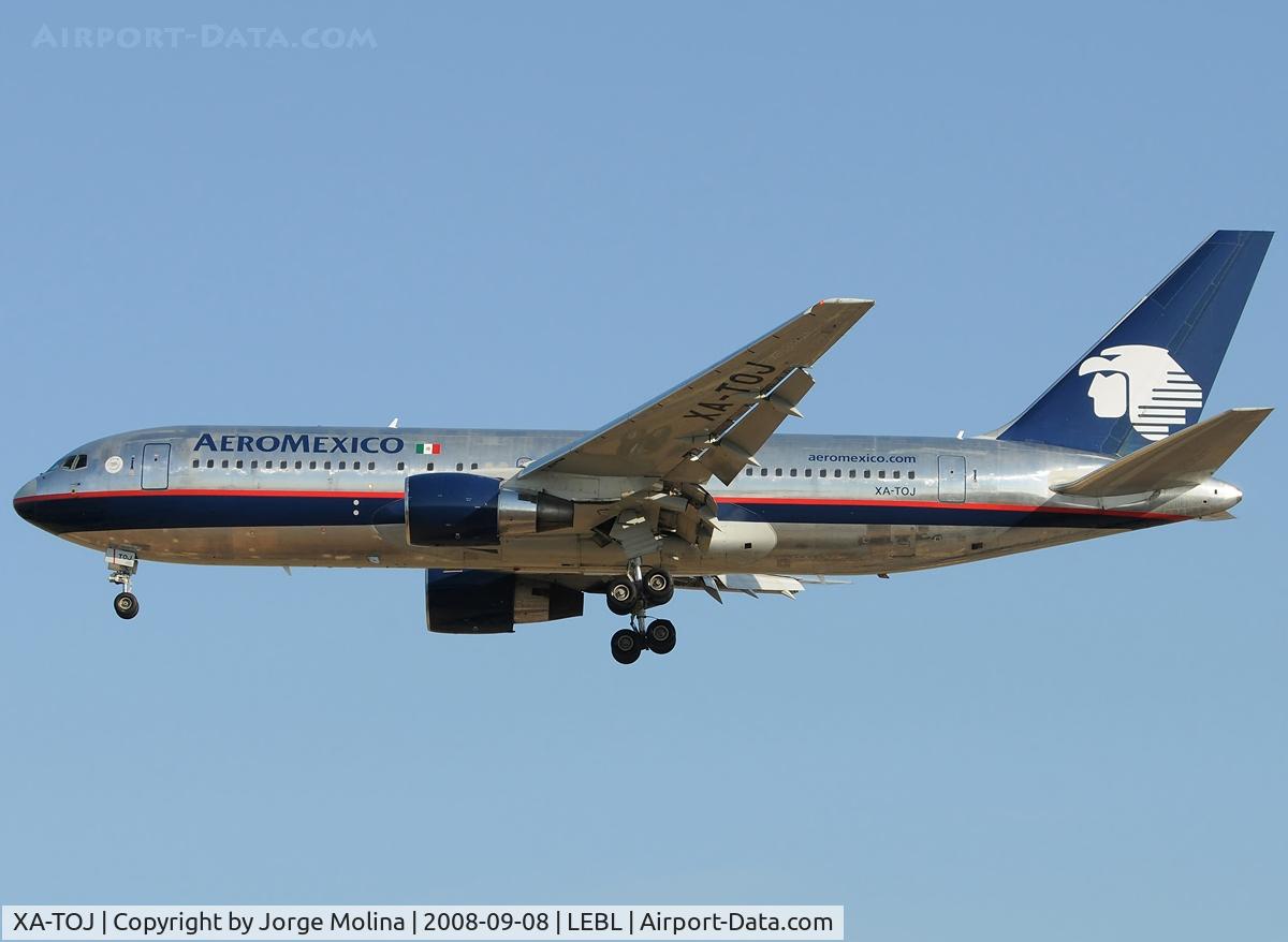 XA-TOJ, 1990 Boeing 767-283/ER C/N 24727, Aeroméxico arriving at LEBL in the morning.