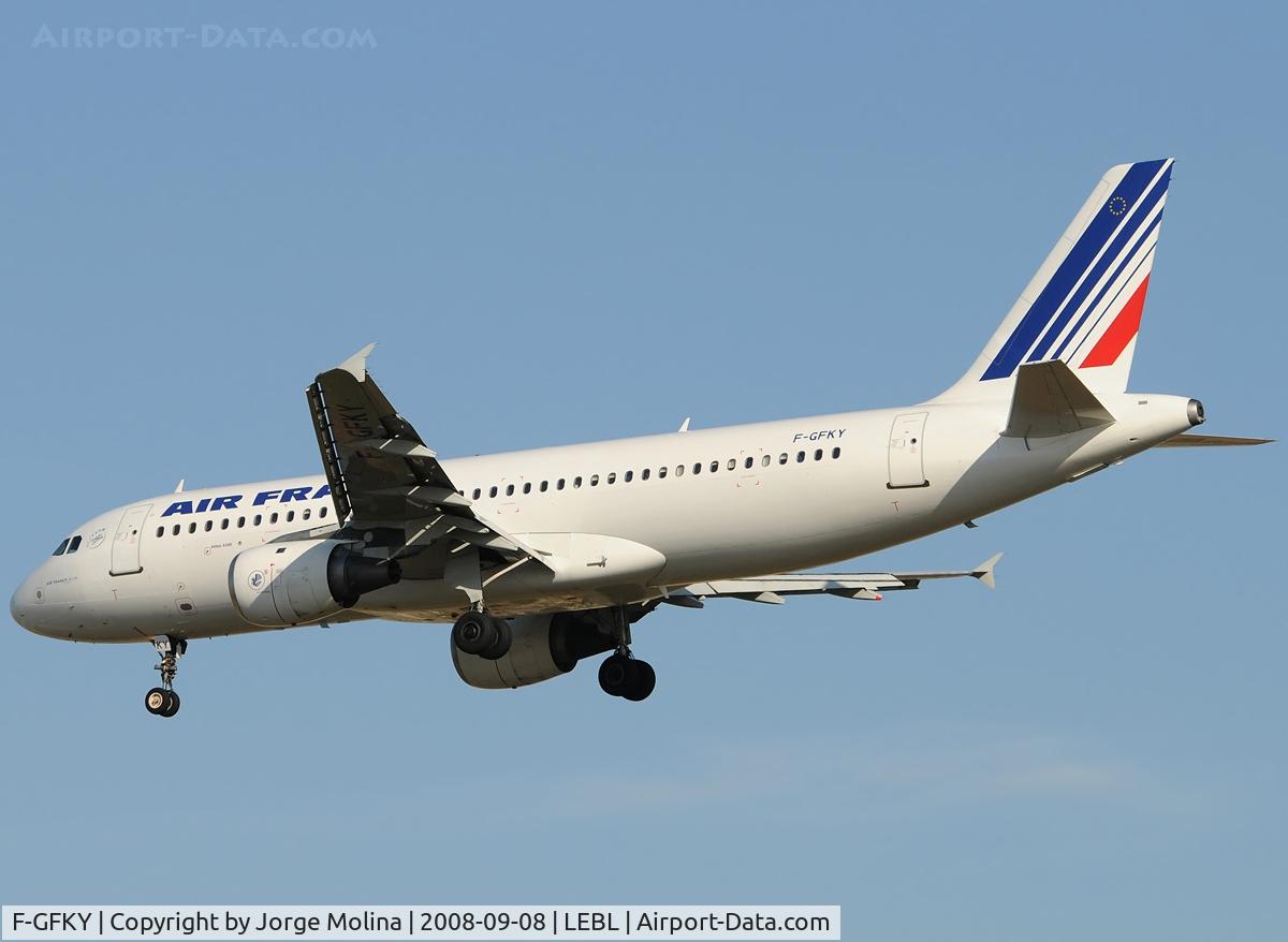 F-GFKY, 1991 Airbus A320-211 C/N 0285, On final to RWY 25R.