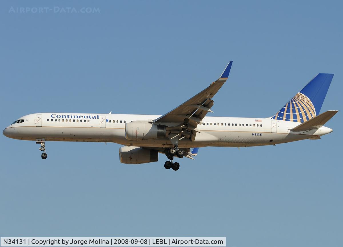 N34131, 1998 Boeing 757-224 C/N 28971, Continental on final to RWY 25R.