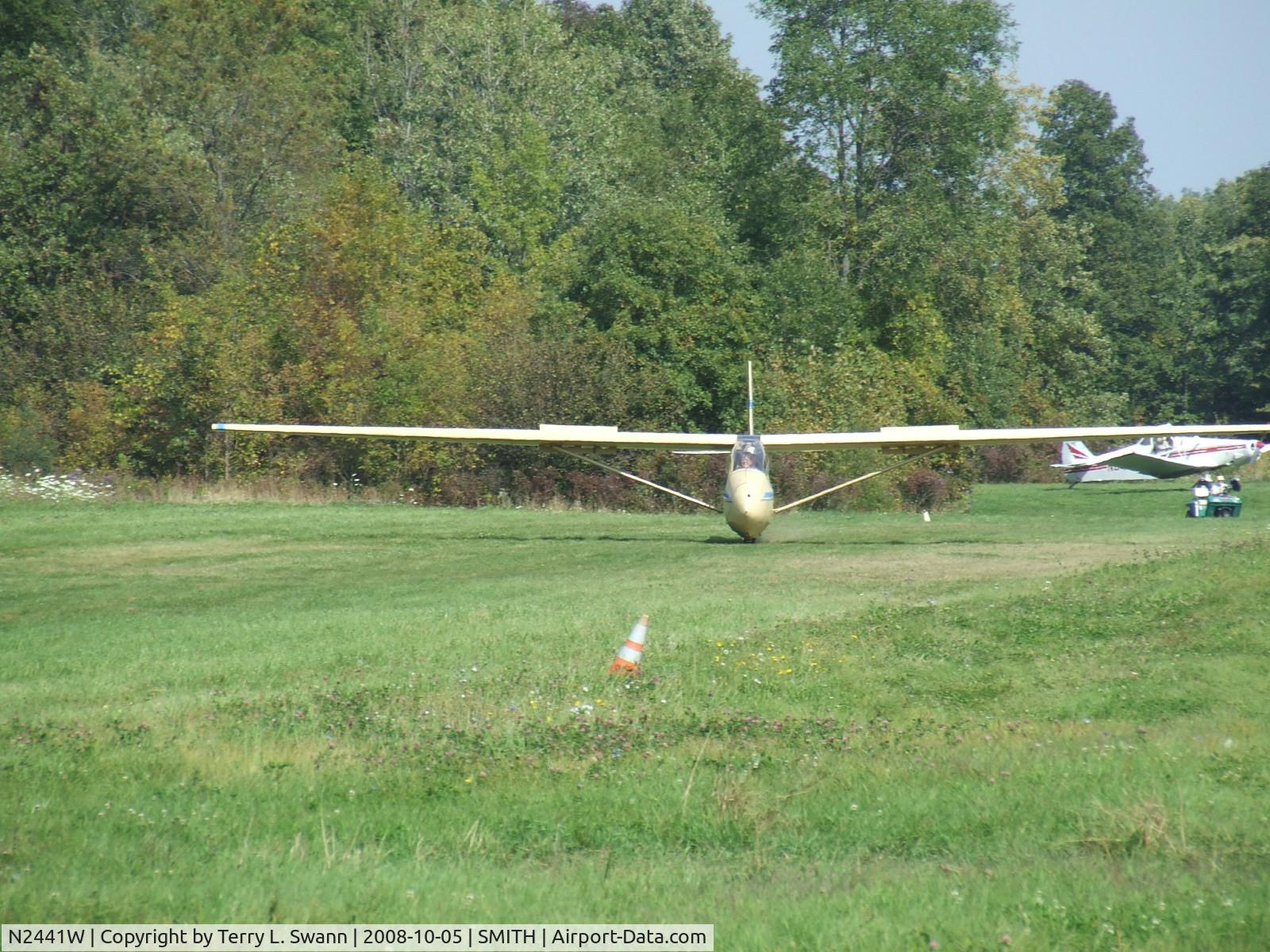 N2441W, 1967 Schweizer SGS 2-33 C/N 9, Touchdown at Smith's.
