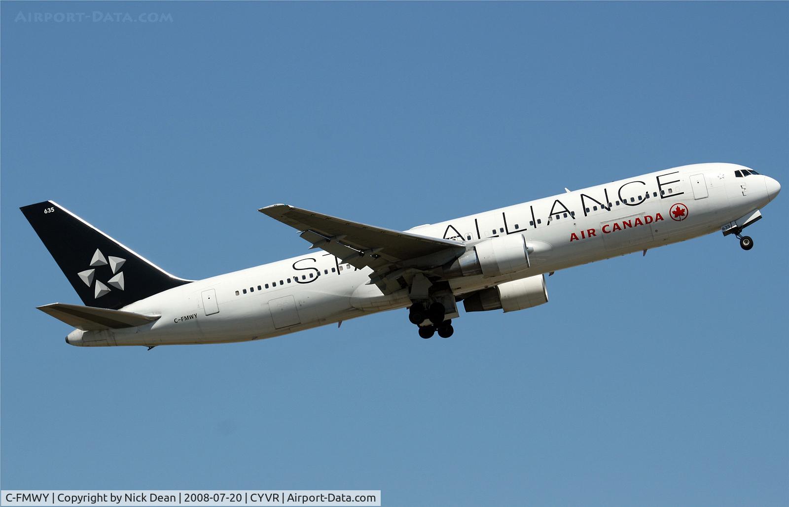 C-FMWY, 1996 Boeing 767-333 C/N 25587, /