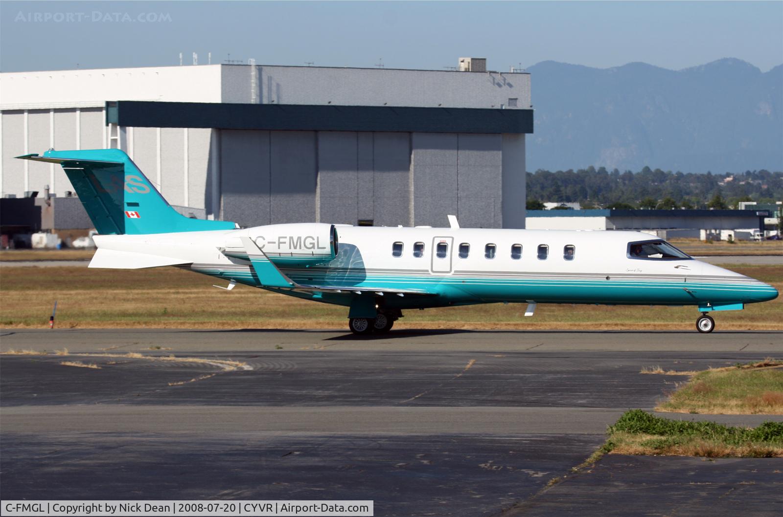 C-FMGL, 2000 Learjet 45 C/N 45-088, CYVR