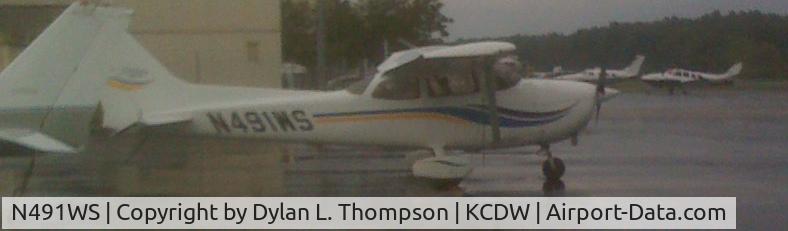 N491WS, 1999 Cessna 172S C/N 172S-8305, N491WS On An IFR Day At KCDW 12:15 Z