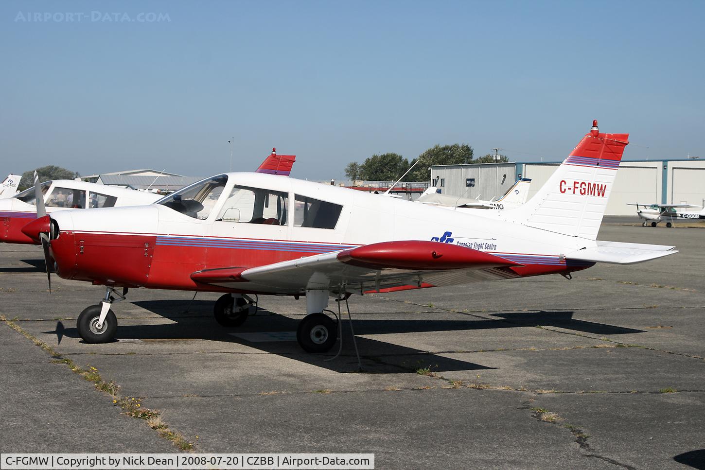 C-FGMW, 1973 Piper PA-28-140 C/N 28-7325637, Boundary Bay BC