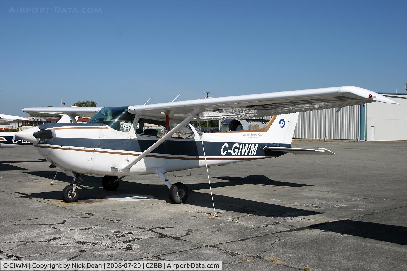 C-GIWM, 1977 Cessna R172K Hawk XP C/N R1722436, Boundary Bay BC