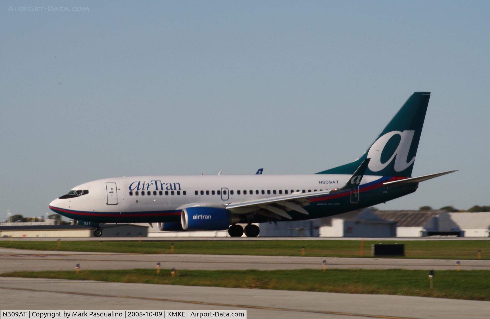 N309AT, 2006 Boeing 737-7BD C/N 33929, Boeing 737-700