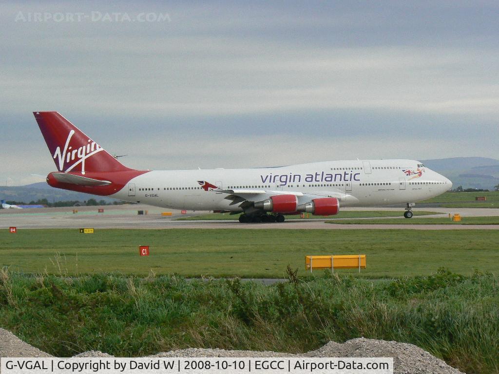 G-VGAL, 2001 Boeing 747-443 C/N 32337, Taxing out