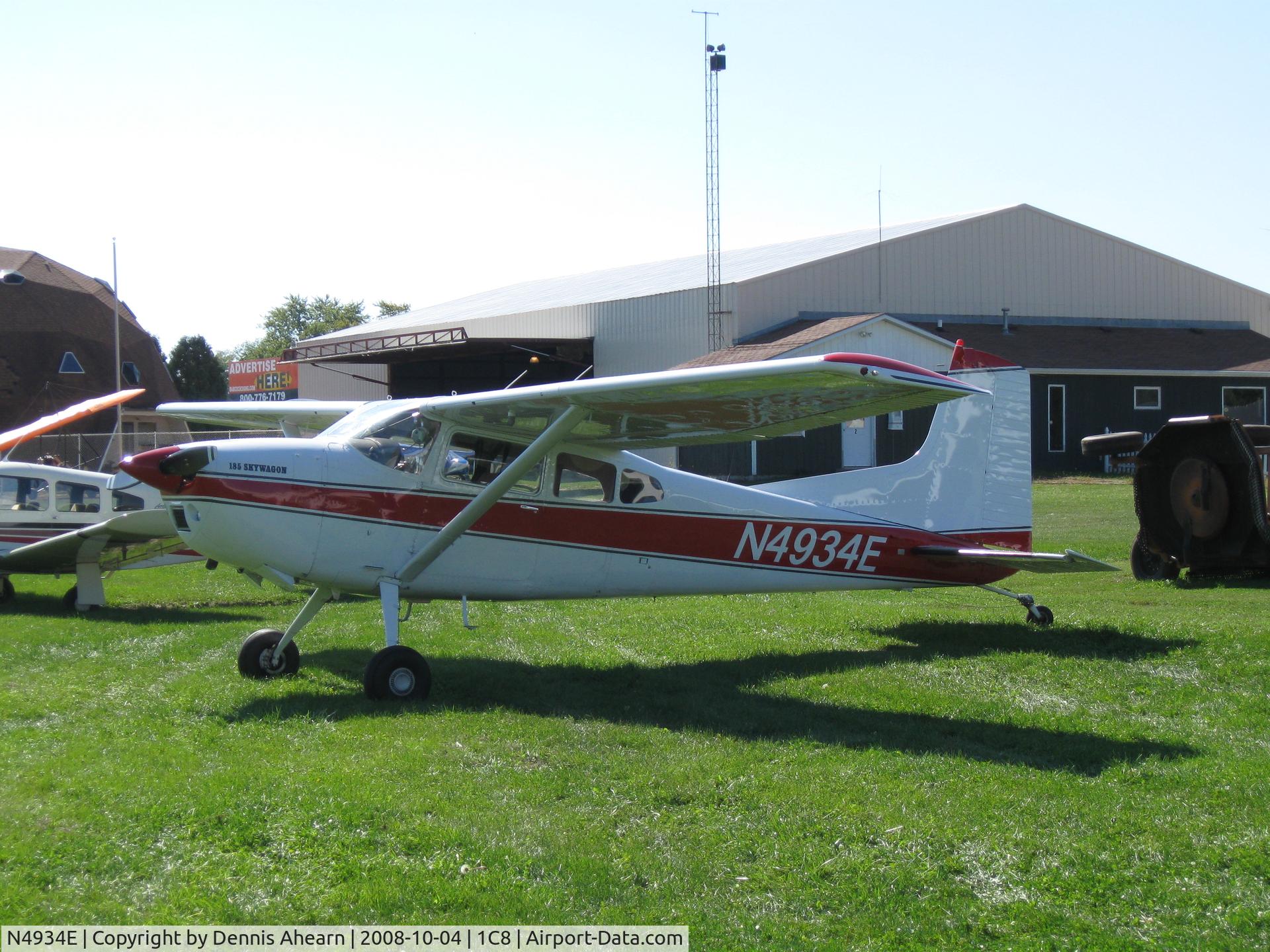 N4934E, 1979 Cessna A185F Skywagon 185 C/N 18503912, 1C8 Rockford Cottonwood Airport