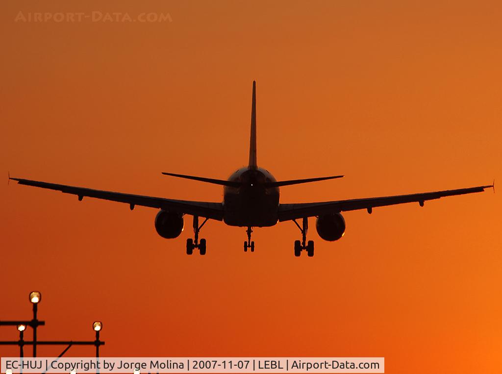 EC-HUJ, 2000 Airbus A320-214 C/N 1292, 