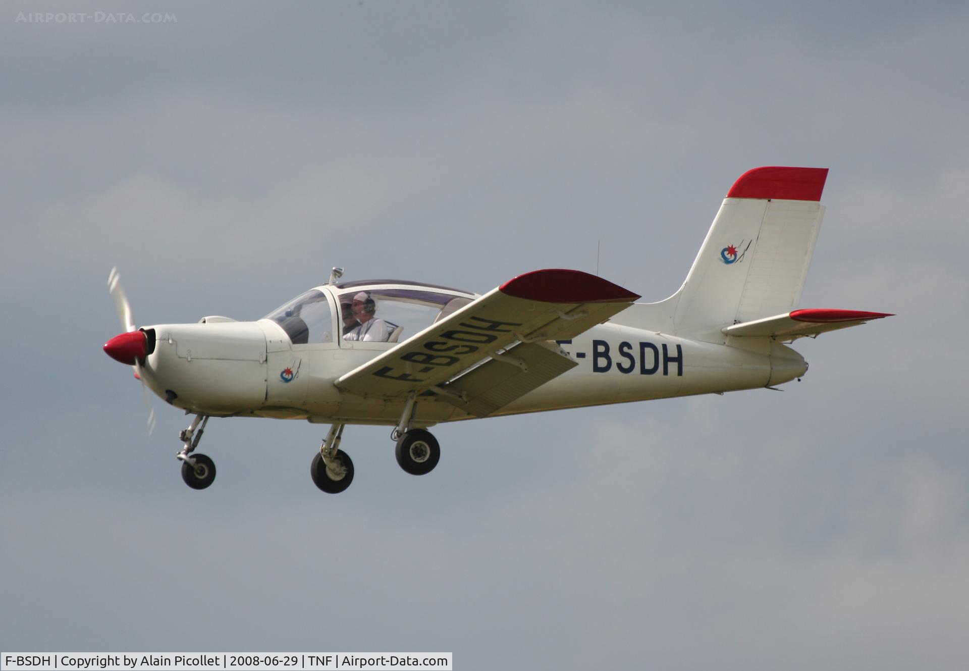F-BSDH, Socata MS-893A Rallye Commodore 180 C/N 11480, landing