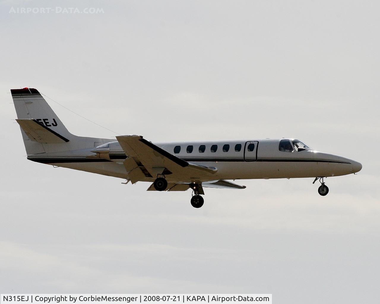 N315EJ, 1993 Cessna 560 Citation V C/N 560-0215, Cessna Citation on final for 35L at KAPA.