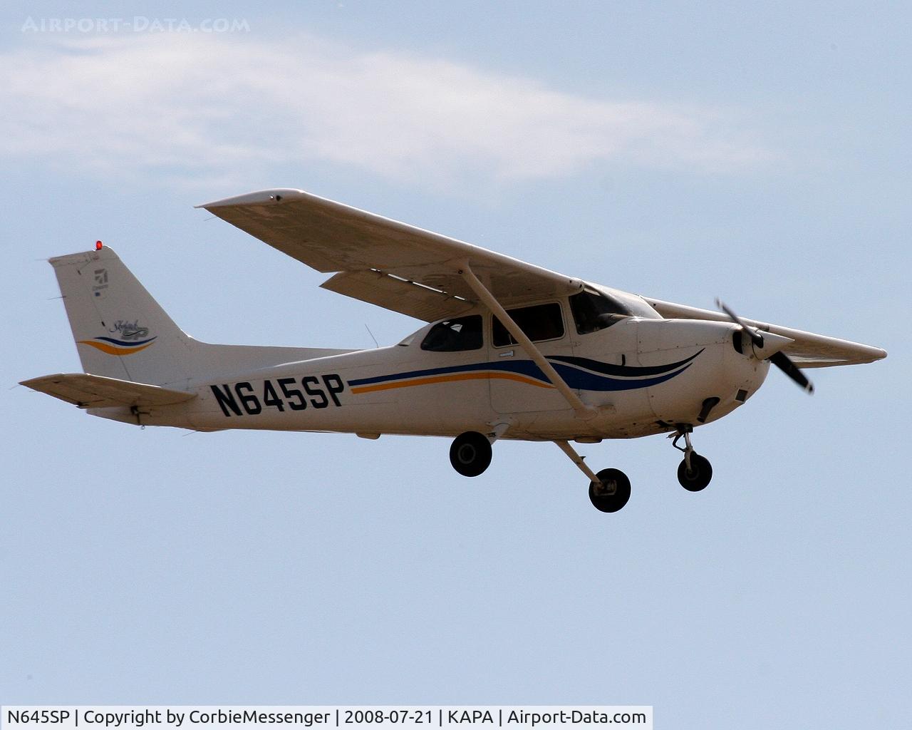 N645SP, 1998 Cessna 172S C/N 172S8052, Cessna C172 Skyhawk on final for 35L at KAPA.