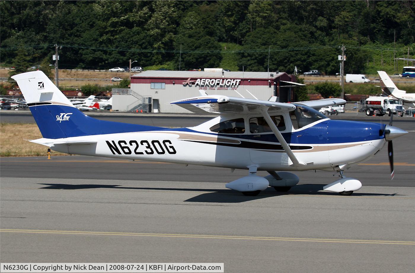 N6230G, 2004 Cessna T182T Turbo Skylane C/N T18208288, KBFI