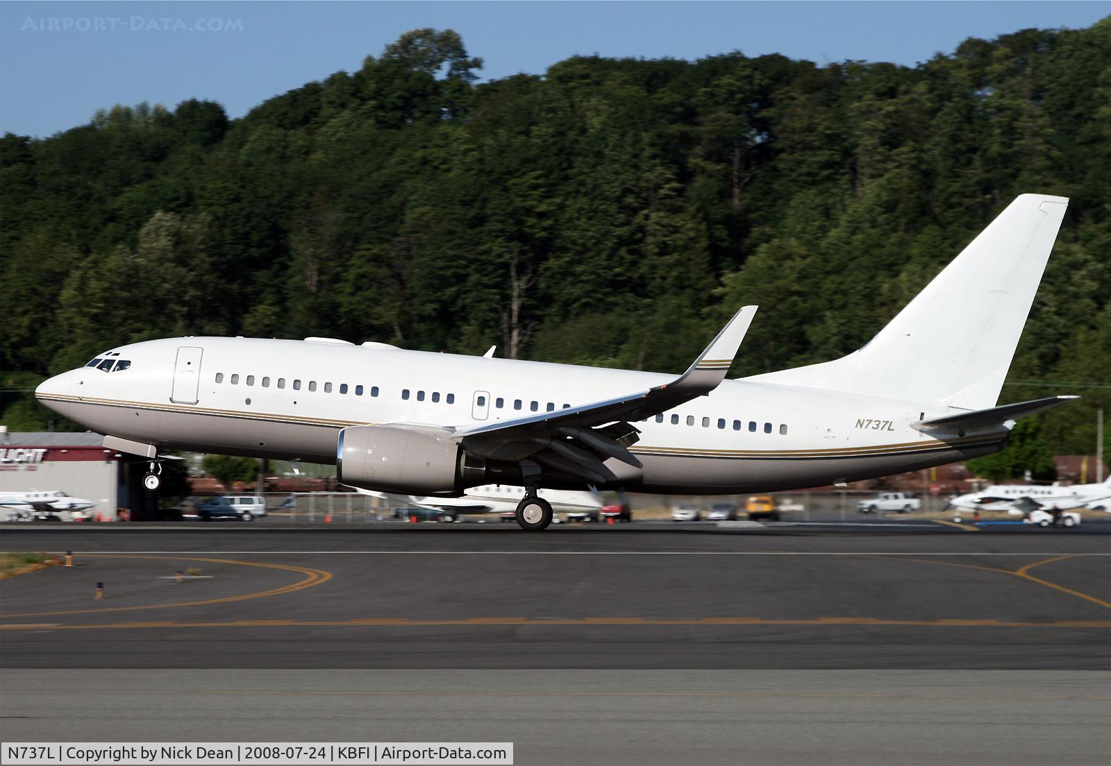 N737L, 1999 Boeing 737-7CG BBJ C/N 30751, /