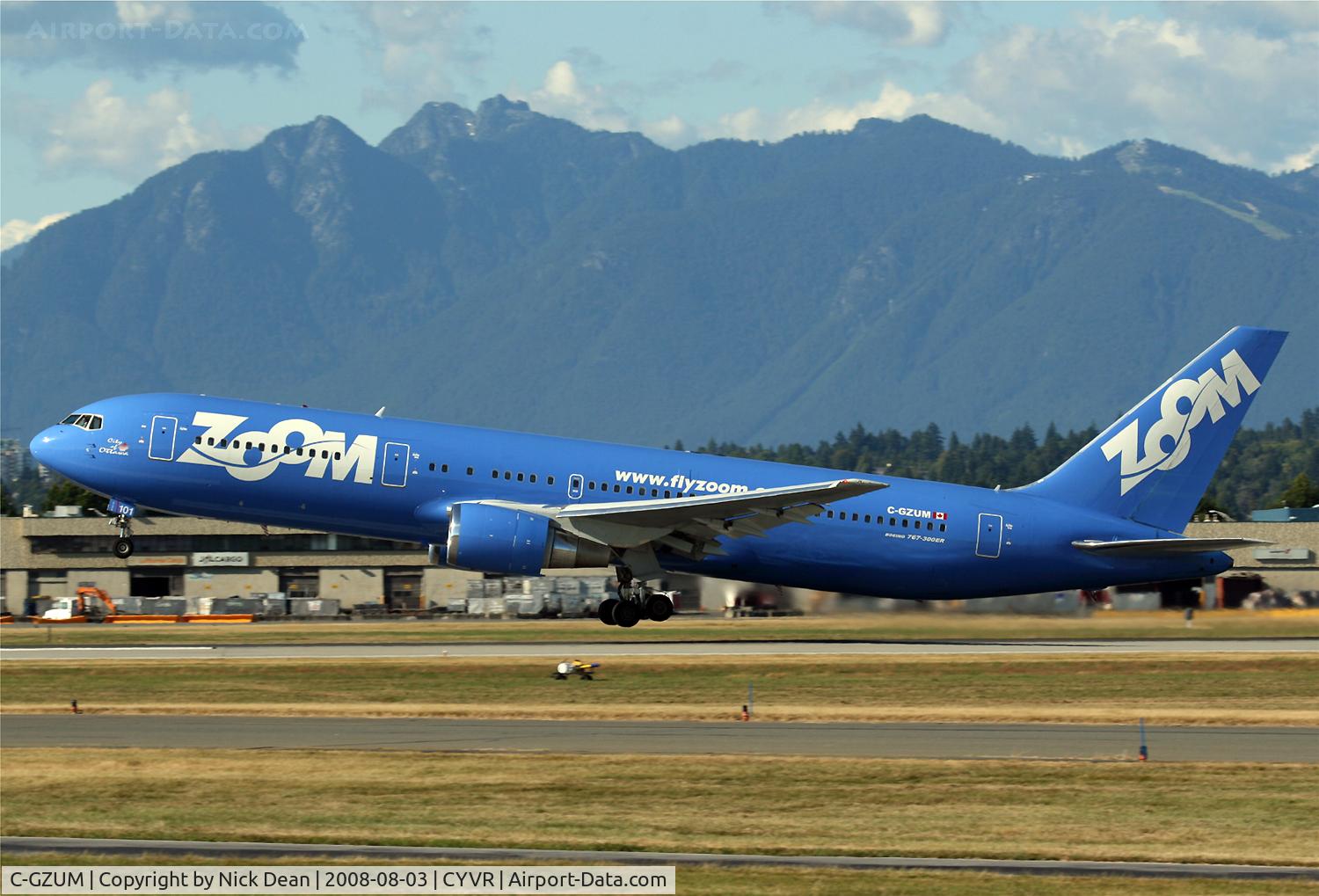 C-GZUM, 1993 Boeing 767-328 C/N 27135, /