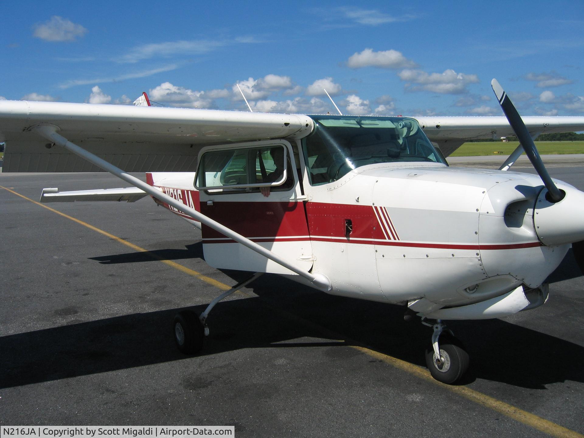 N216JA, 1980 Cessna 172RG Cutlass RG C/N 172RG0467, Taken when still at Jones Avation at KSRQ