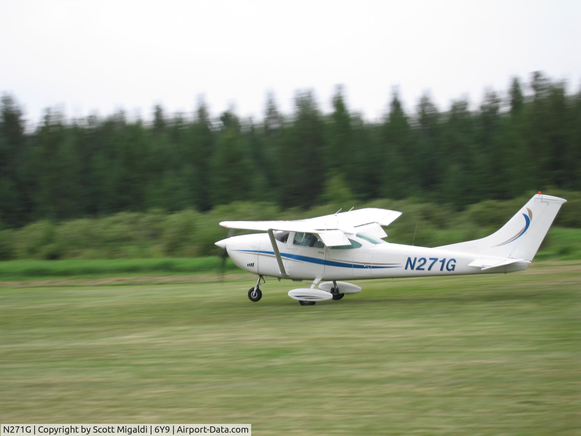 N271G, Cessna 182N Skylane C/N 18260811, At a PoA Flyin