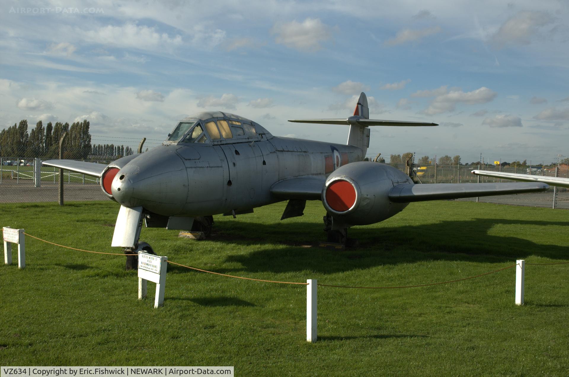 VZ634, Gloster Meteor T.7 C/N Not found VZ634, 3. VZ634 at Newark Air Museum - October 2008