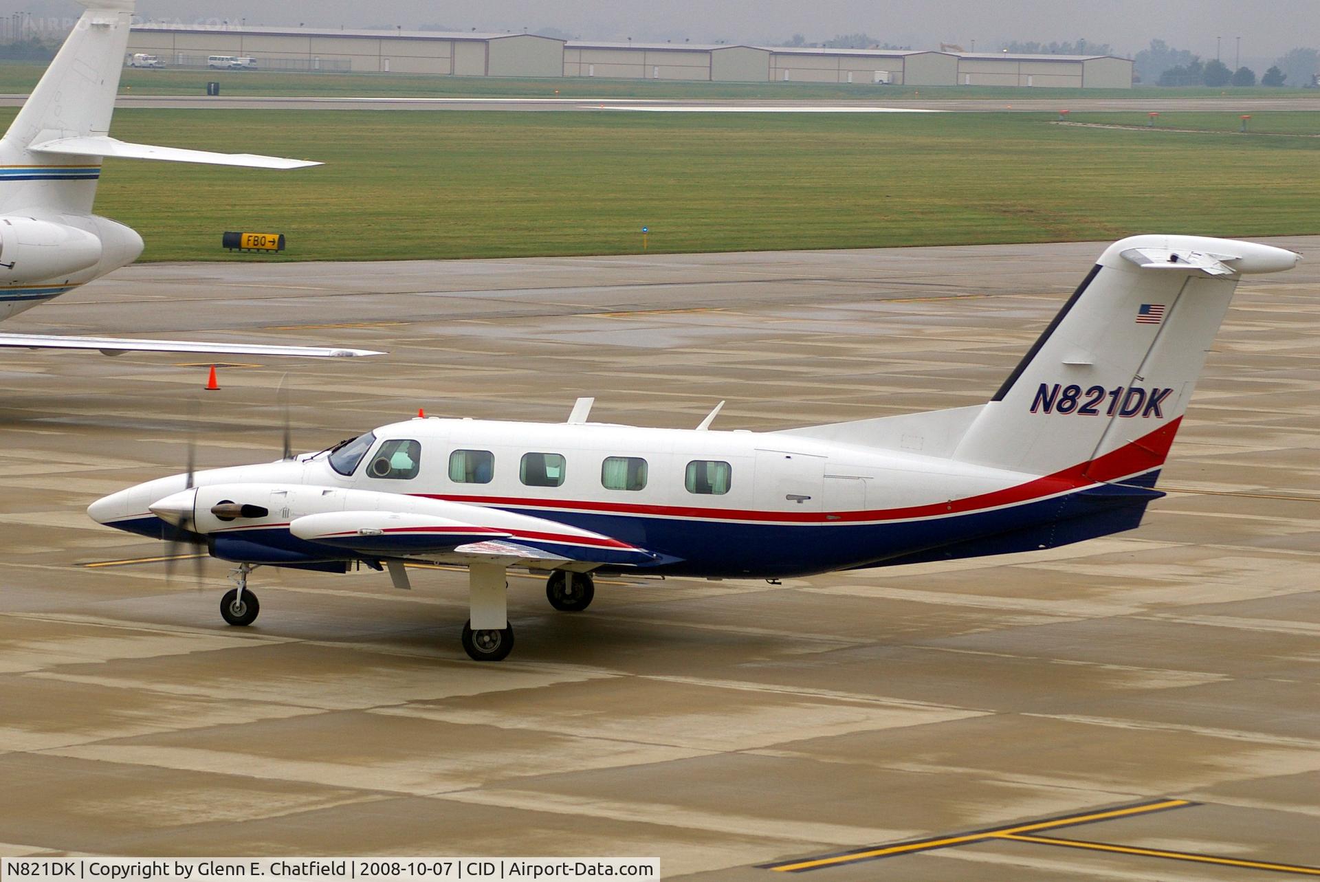 N821DK, 1981 Piper PA-42 C/N 42-8001061, Taxiing to Runway 13 for departure, foggy morning