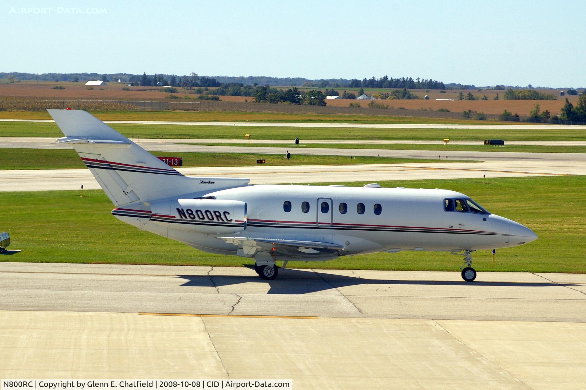 N800RC, 2004 Raytheon Hawker 800XP C/N 258660, Taxiing past the tower on the way to Rockwell-Collins