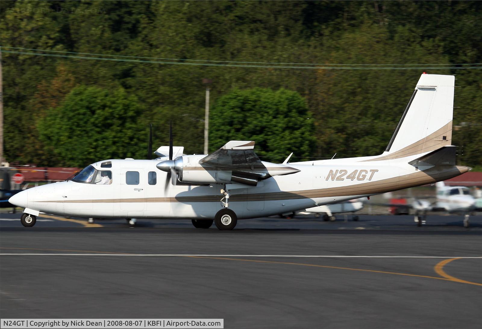 N24GT, 1975 Rockwell International 690A Turbo Commander C/N 11254, /