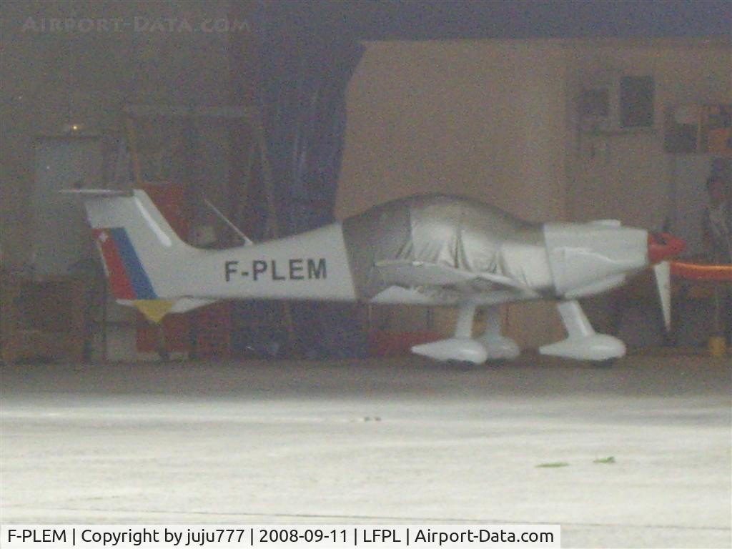 F-PLEM, Dyn'Aero MCR Sportster C/N 216, at Logne