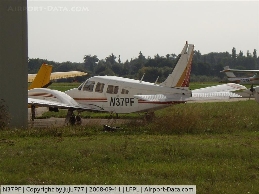 N37PF, 1980 Piper PA-34-200T C/N 34-8070359, at Logne