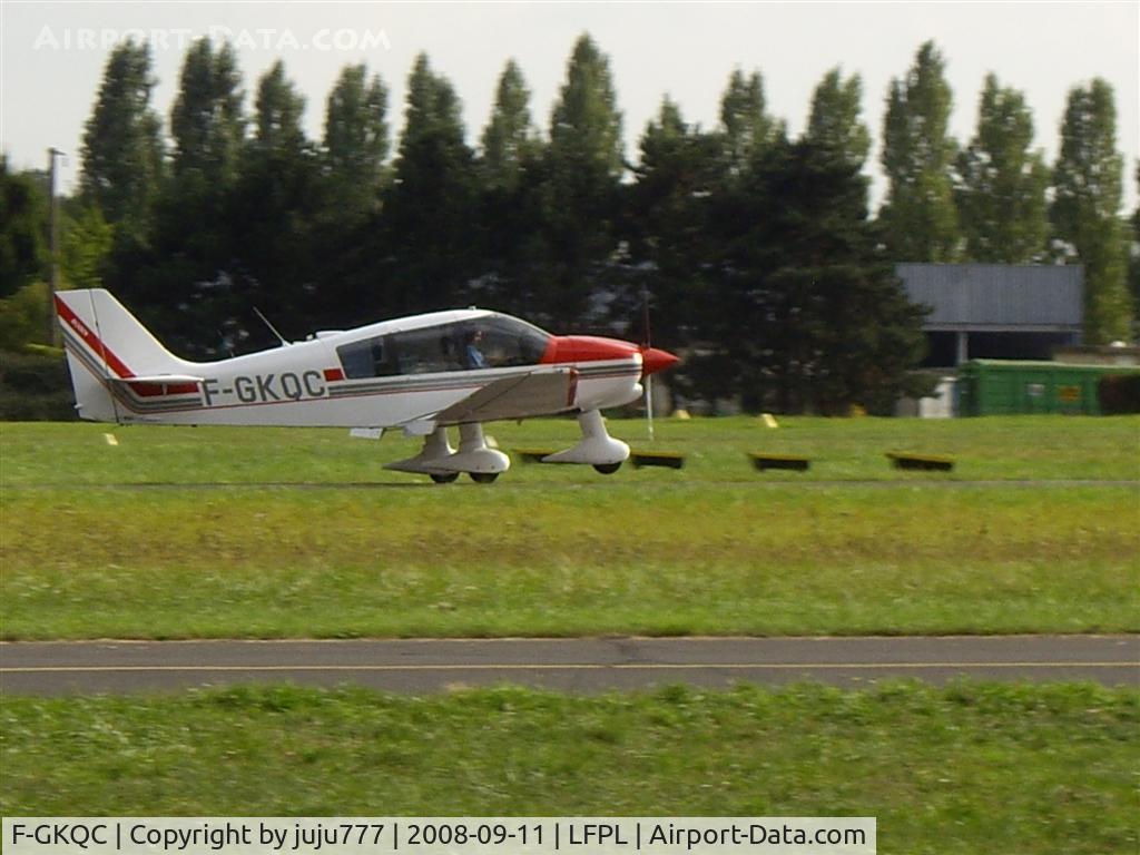 F-GKQC, Robin DR-400-120 C/N 2043, at Logne