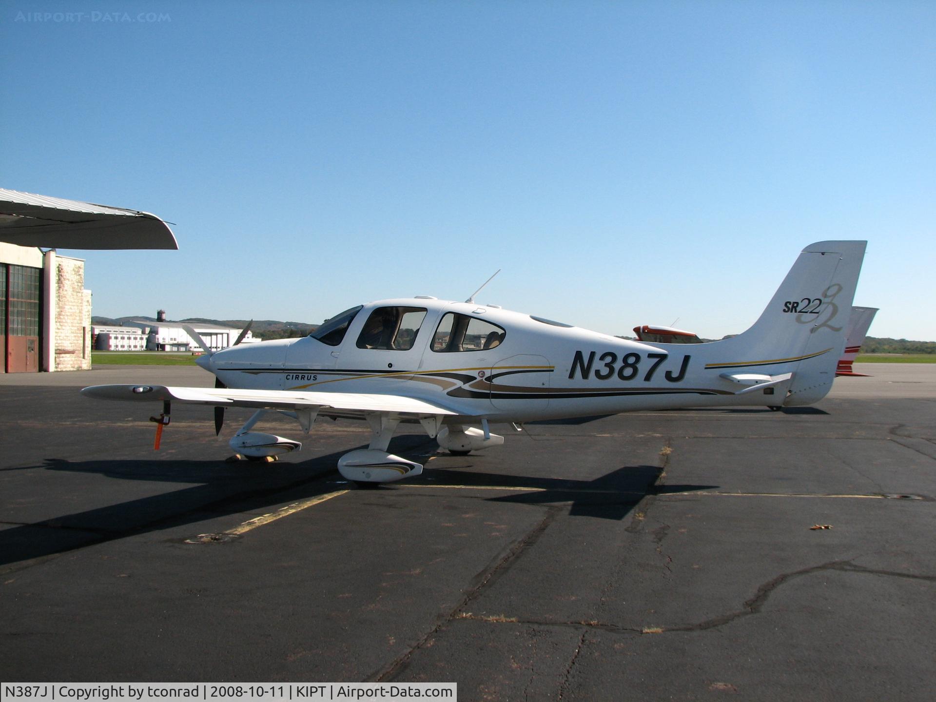 N387J, 2005 Cirrus SR22 C/N 1389, at Williamsport