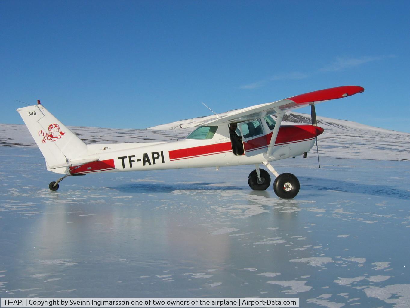 TF-API, 1978 Cessna 152 II C/N 15280923, C-152 Texas Taildragger with Horton STOL kit and 160 hp lycoming engine and 26 inch Goodyear tundra tyres.