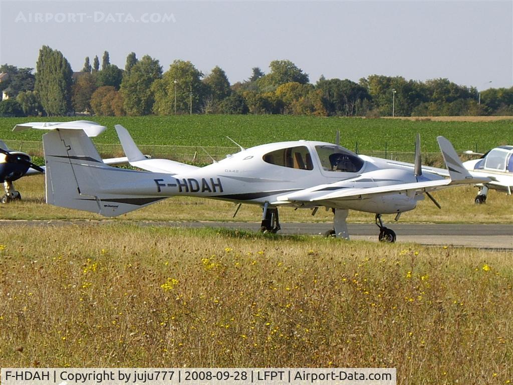 F-HDAH, 2007 Diamond DA-42 Twin Star C/N 42.274, at Pontoise