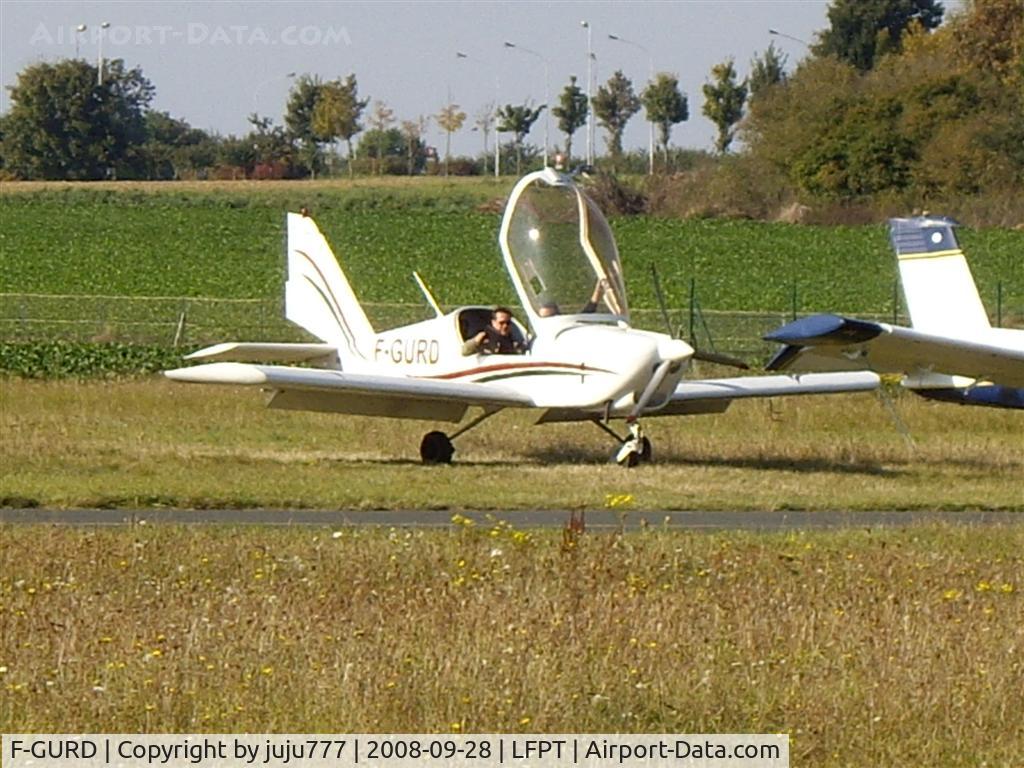 F-GURD, AERO Zoo AT3, at Pontoise