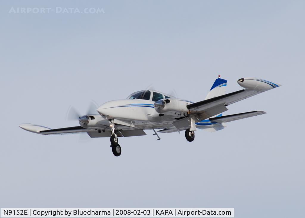 N9152E, Cessna 310R C/N 310R0616, Approach to 17L.