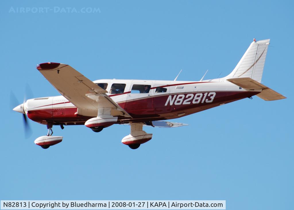 N82813, 1980 Piper PA-32-301T Saratoga C/N 32-8124001, Approach to 17L.
