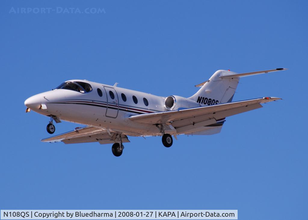 N108QS, 2004 Raytheon Aircraft Company 400A C/N RK-382, On approach to 17L.