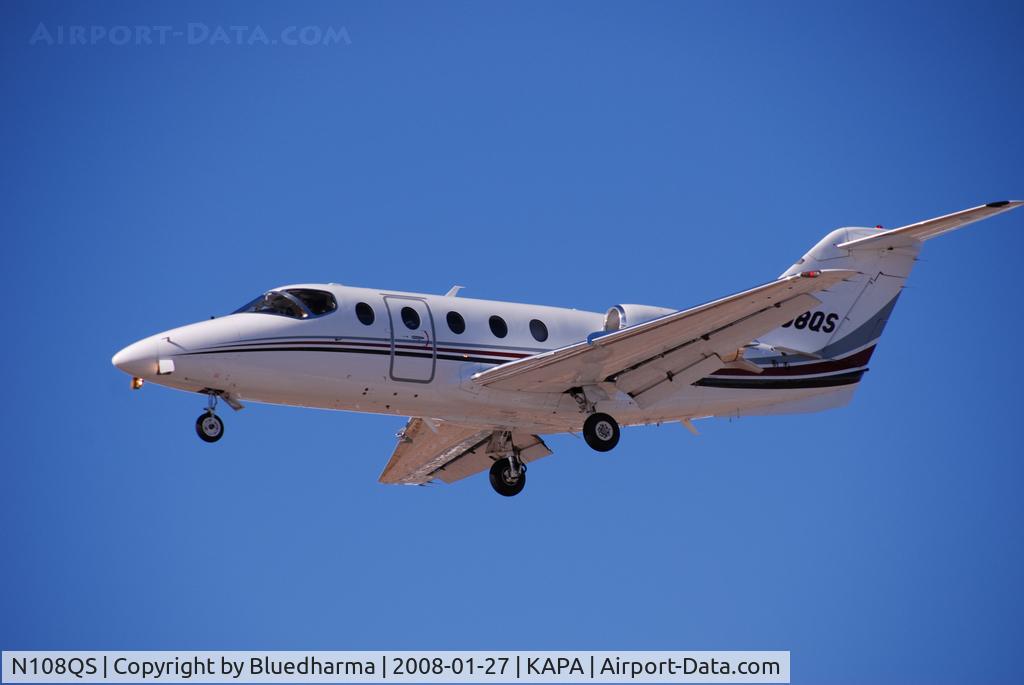 N108QS, 2004 Raytheon Aircraft Company 400A C/N RK-382, On approach to 17L.
