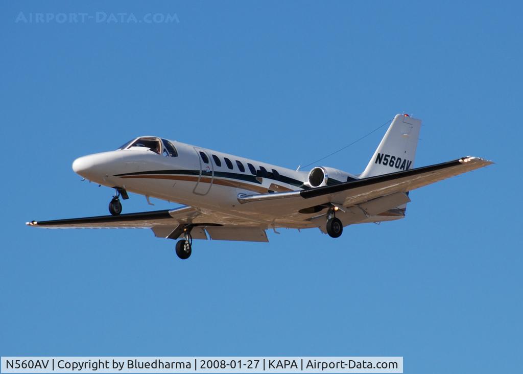 N560AV, 1995 Cessna 560 Citation Ultra C/N 560-0321, On approach to 17L.
