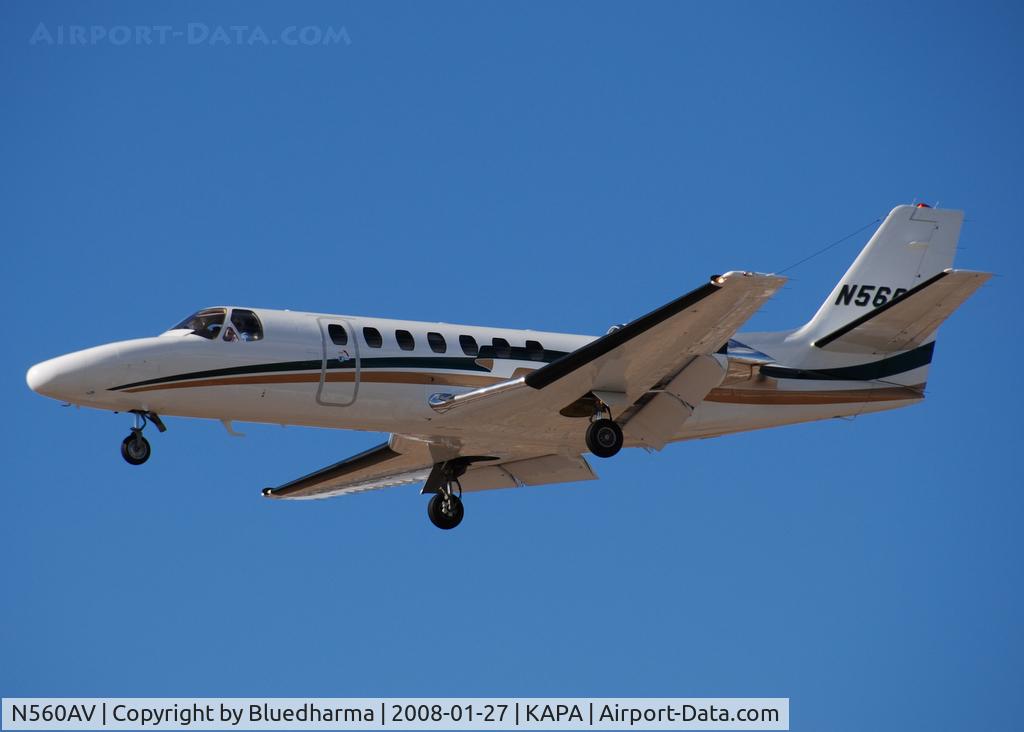 N560AV, 1995 Cessna 560 Citation Ultra C/N 560-0321, On approach to 17L.