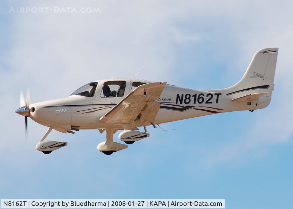 N8162T, Cirrus SR22 C/N 0740, On approach to 17L.