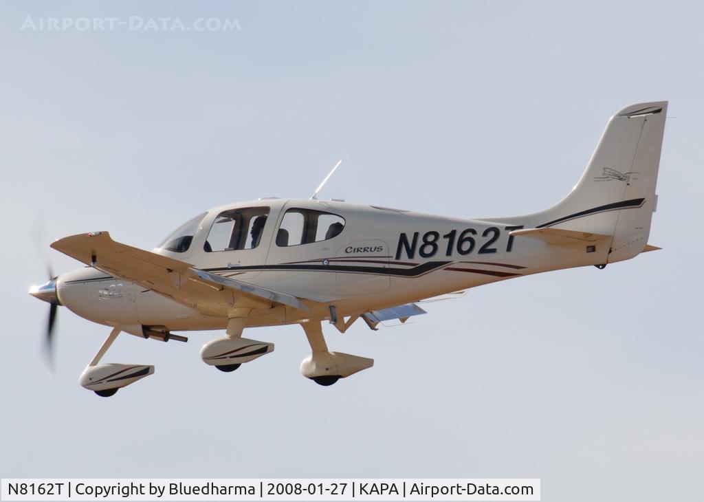 N8162T, Cirrus SR22 C/N 0740, On approach to 17L.