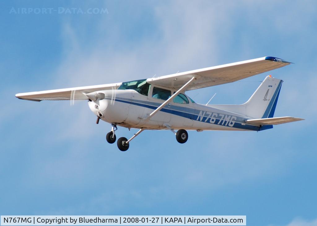 N767MG, 1977 Cessna 172N C/N 172-68575, On approach to 17L.
