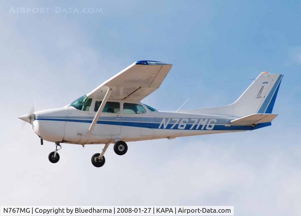 N767MG, 1977 Cessna 172N C/N 172-68575, On approach to 17L.