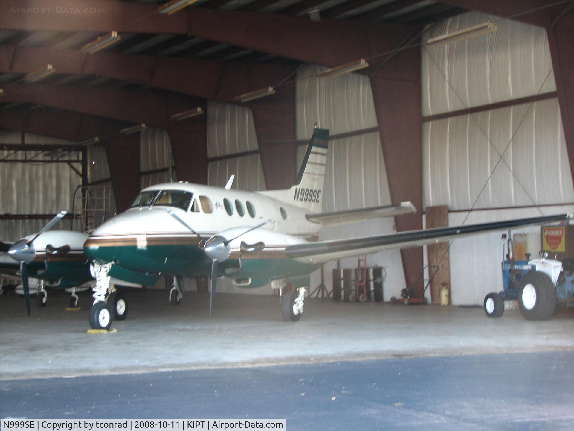 N999SE, Beech E-90 King Air C/N LW-344, at Williamsport