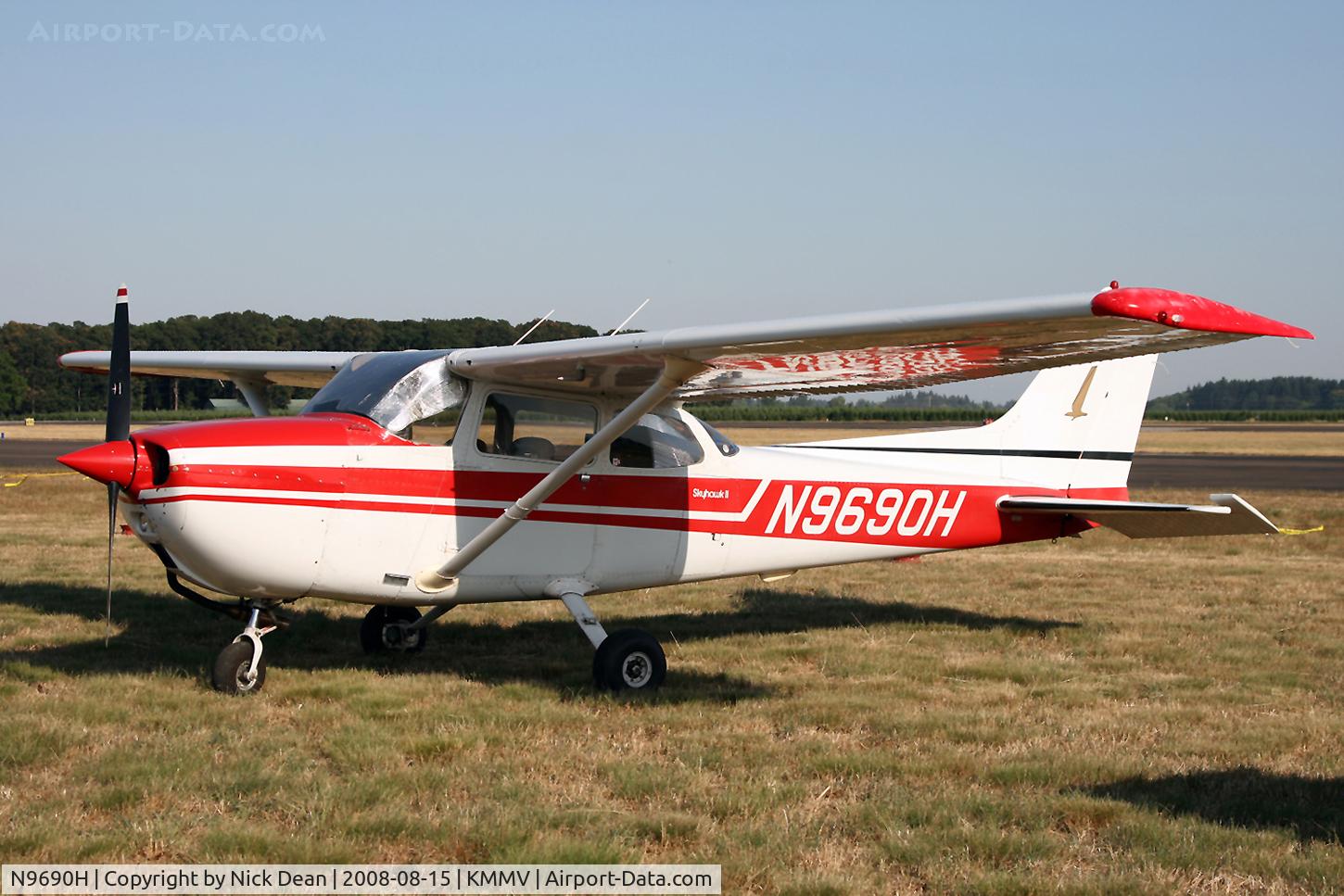 N9690H, 1975 Cessna 172M C/N 17266317, /
