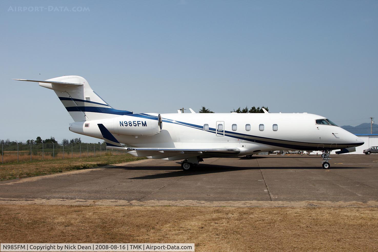 N985FM, 2006 Bombardier Challenger 300 (BD-100-1A10) C/N 20113, /