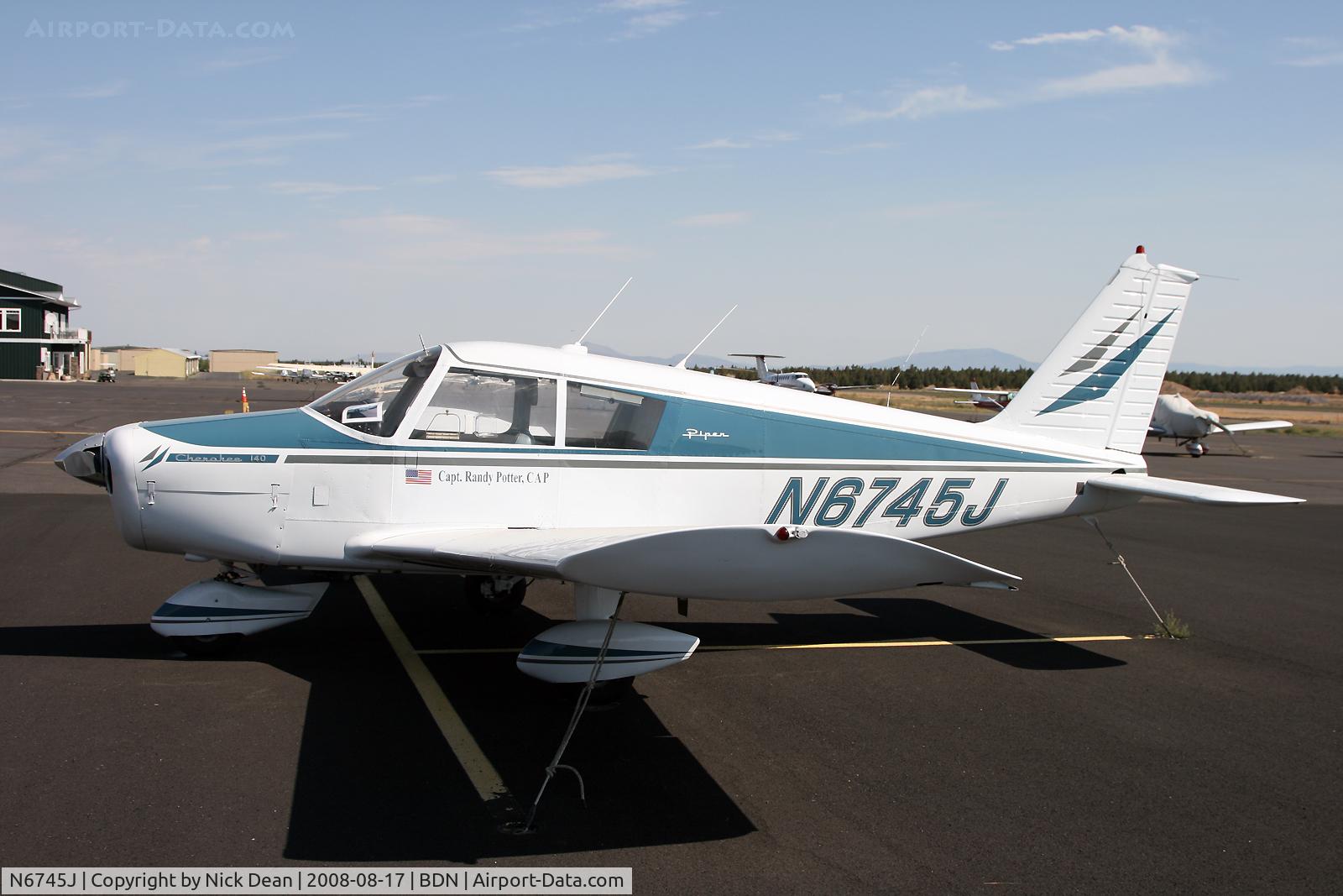 N6745J, 1968 Piper PA-28-140 C/N 28-24462, /