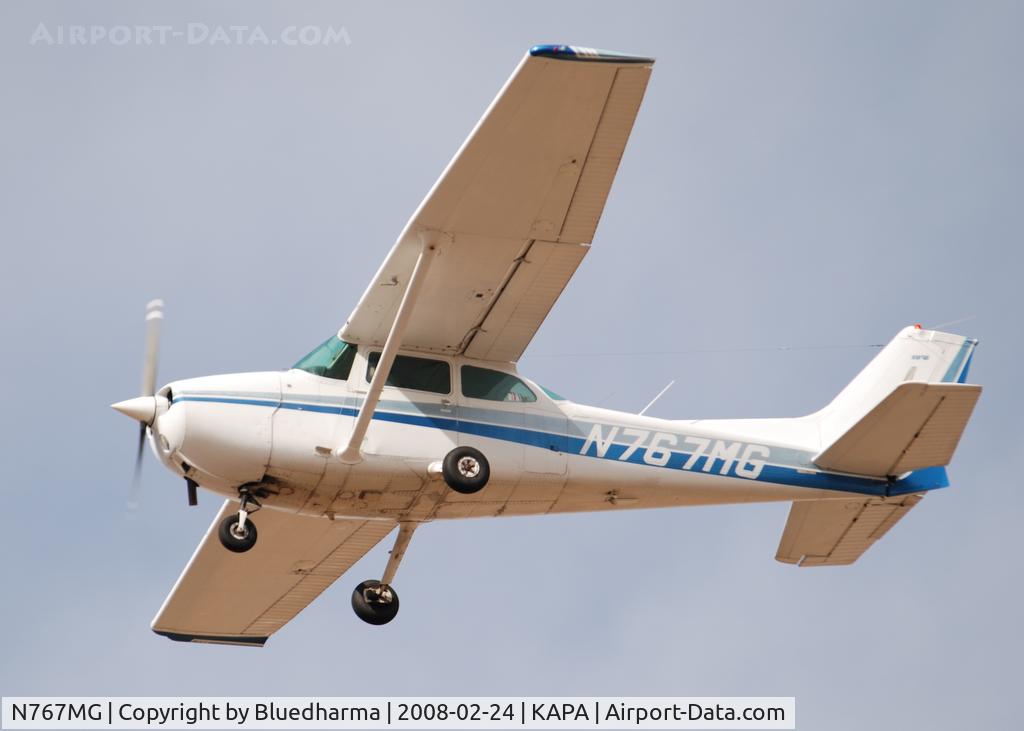 N767MG, 1977 Cessna 172N C/N 172-68575, On final approach to 17L.
