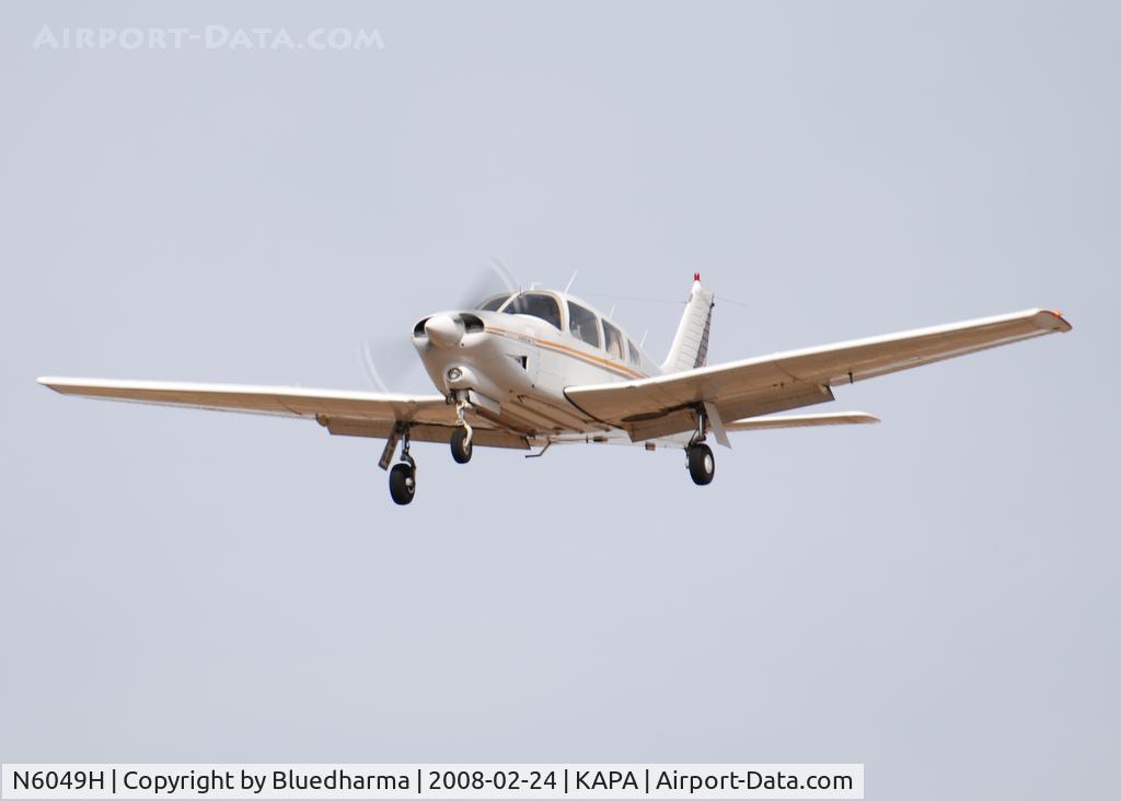 N6049H, 1977 Piper PA-28R-201T Cherokee Arrow III C/N 28R-7803082, On final approach for 17L.