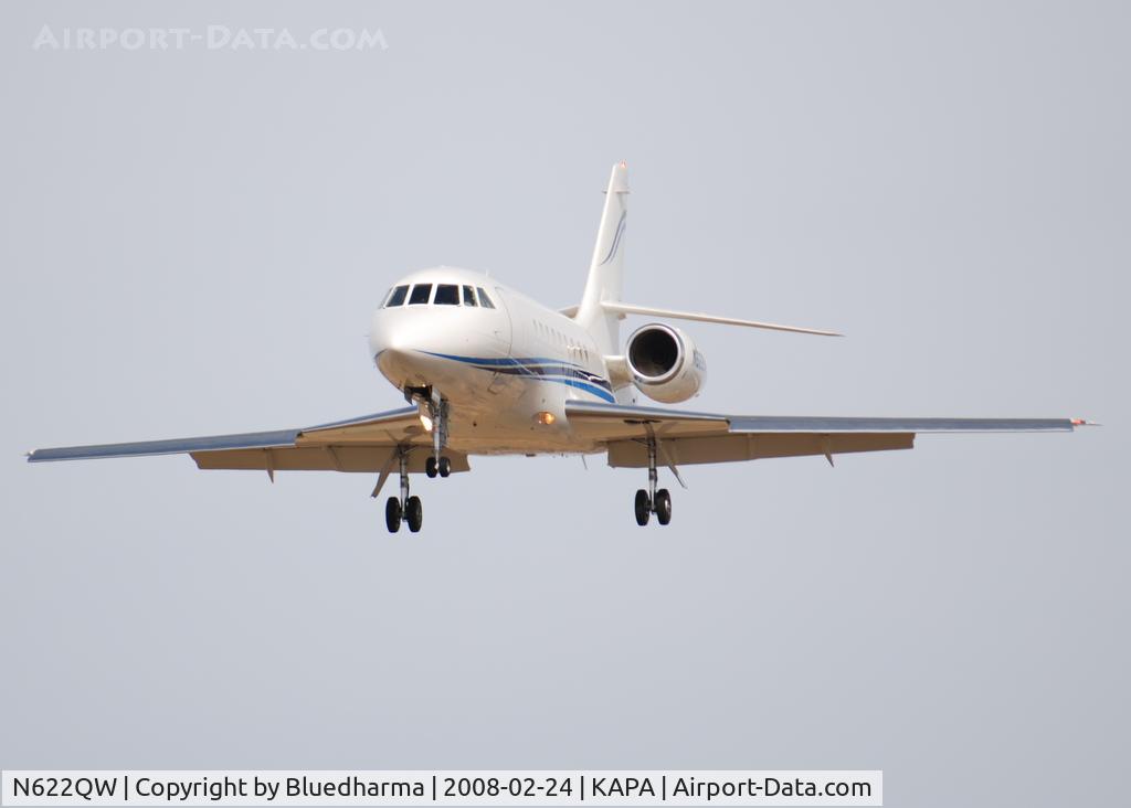 N622QW, 2001 Dassault Falcon 2000 C/N 134, On final approach for 17L.