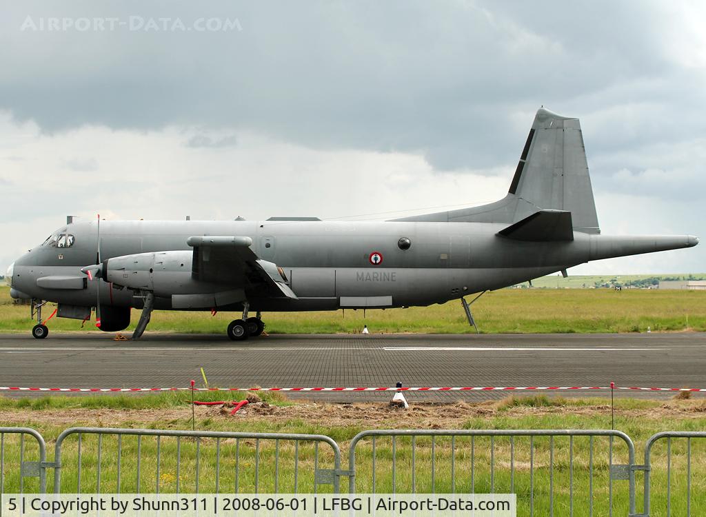 5, Dassault ATL-2 Atlantique 2 C/N 5, Parked here after his show...
